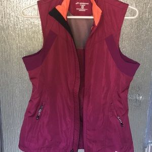 Brooks vented running vest size S